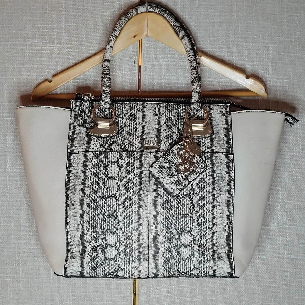 Rare Guess Tote Bag – Cream, Black and White Women's Shoulder Purse. - Picture 2 of 9